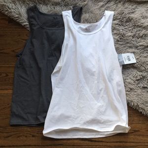 Men’s Fruit of the Look white and gray tank tops